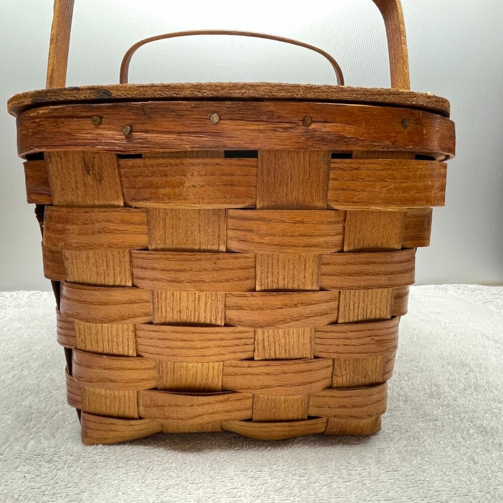 GVUC Vintage 1950s Woven Wood Picnic Basket/Hamper, 2-Handle, 18" x 11" x 8" - Picture 4 of 16